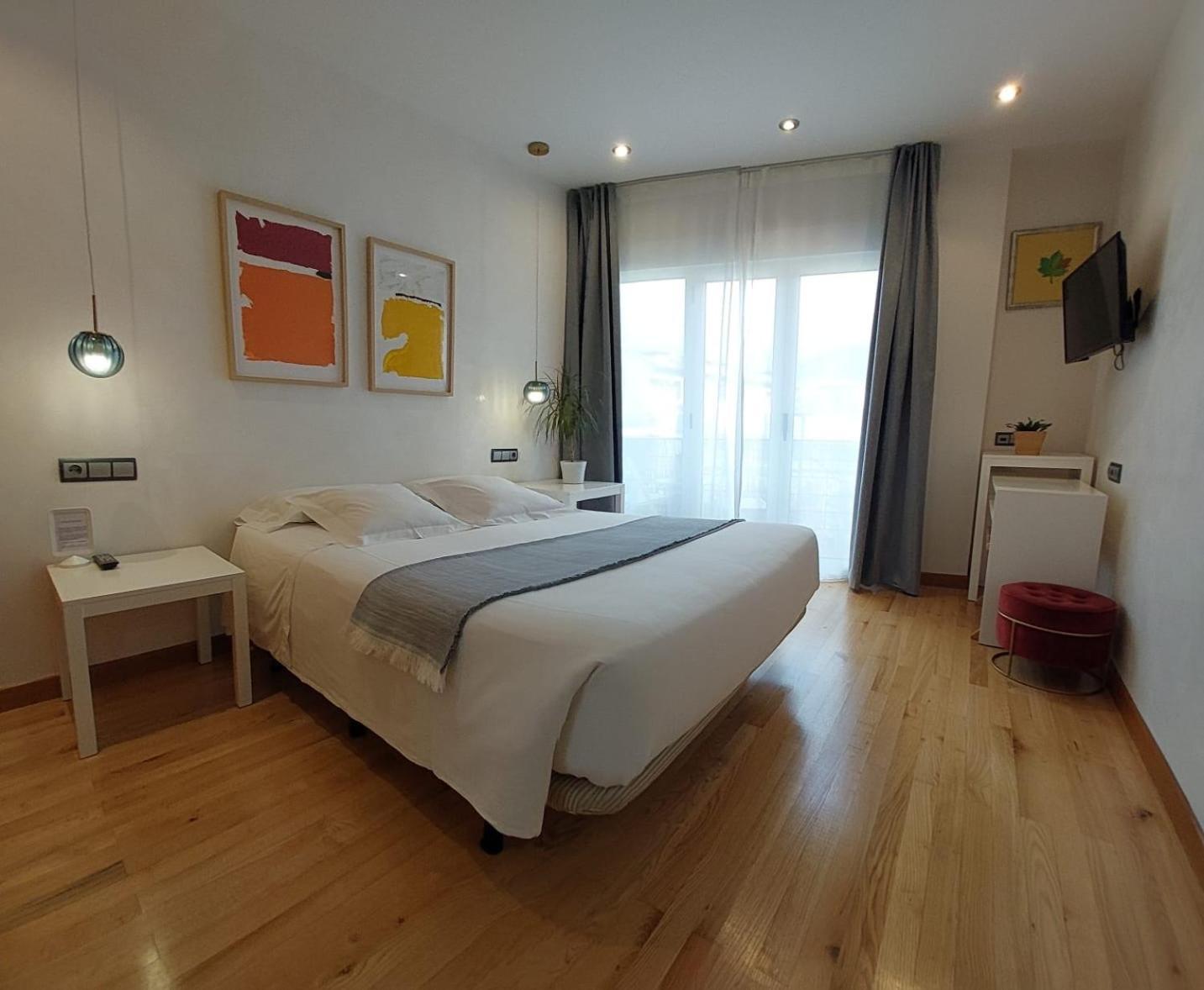 Hotel Nochendi Onís Eksteriør bilde