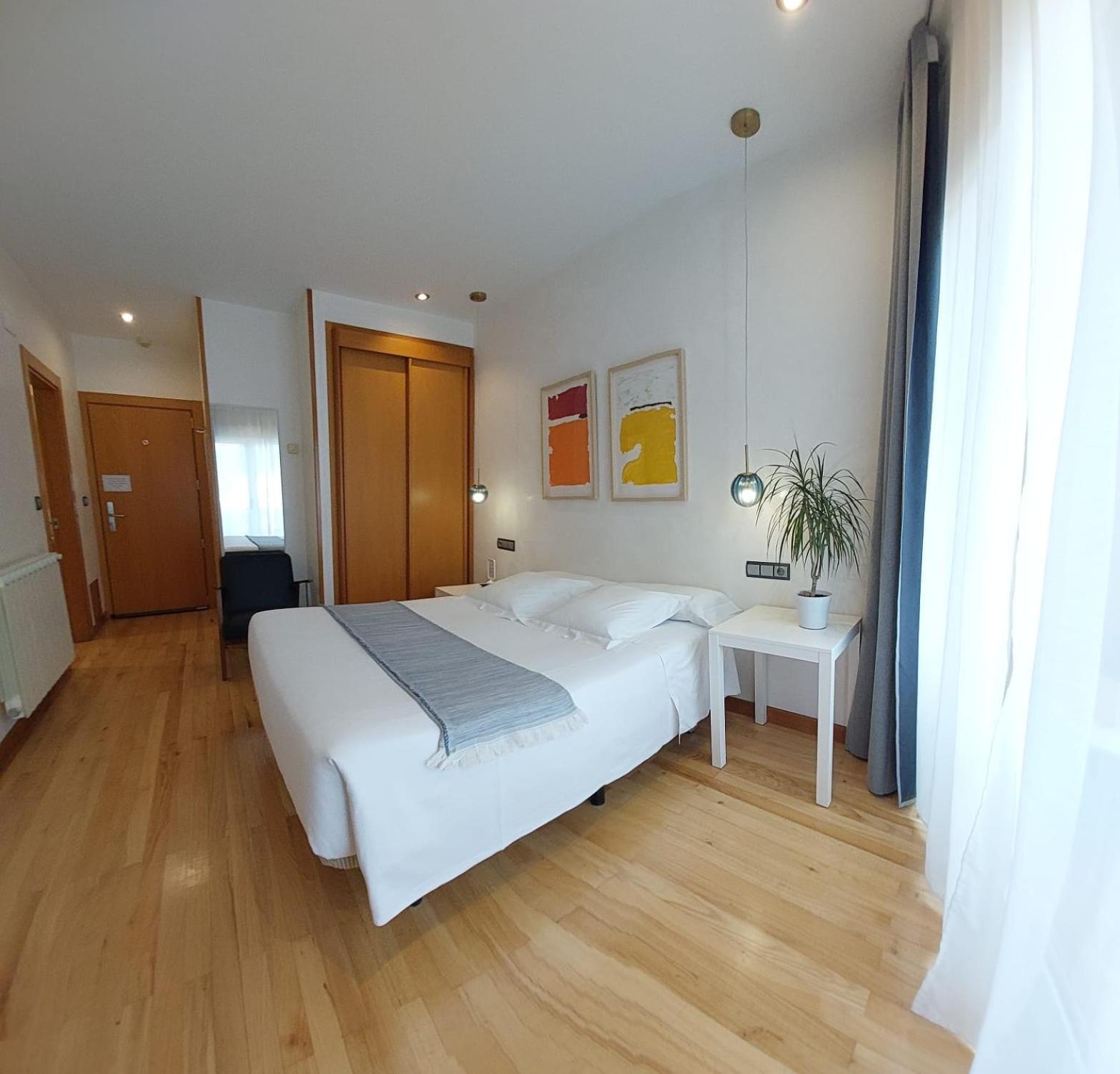 Hotel Nochendi Onís Eksteriør bilde