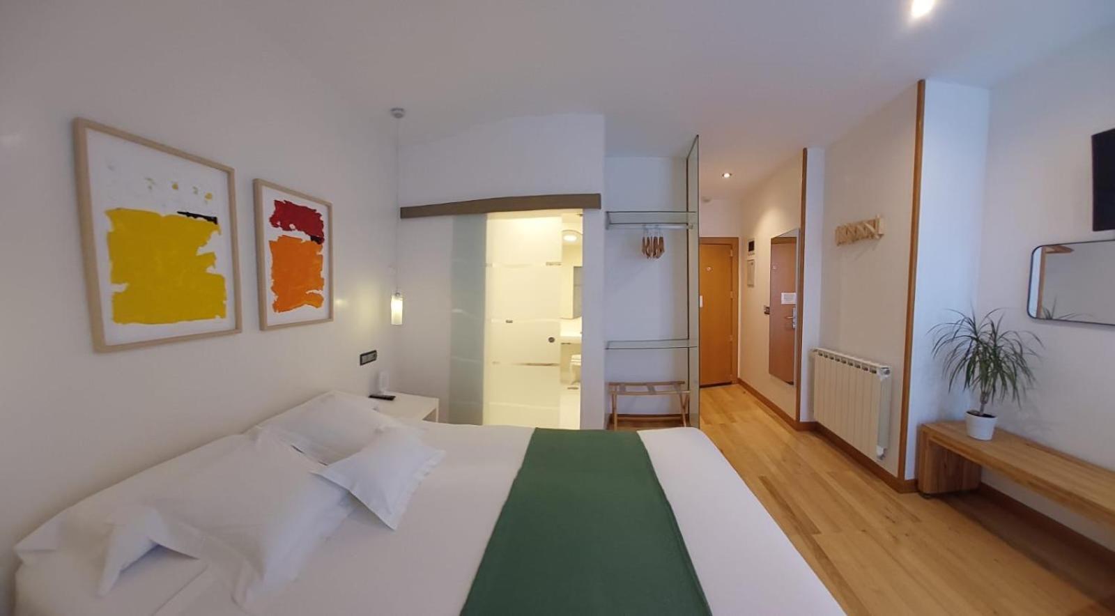 Hotel Nochendi Onís Eksteriør bilde