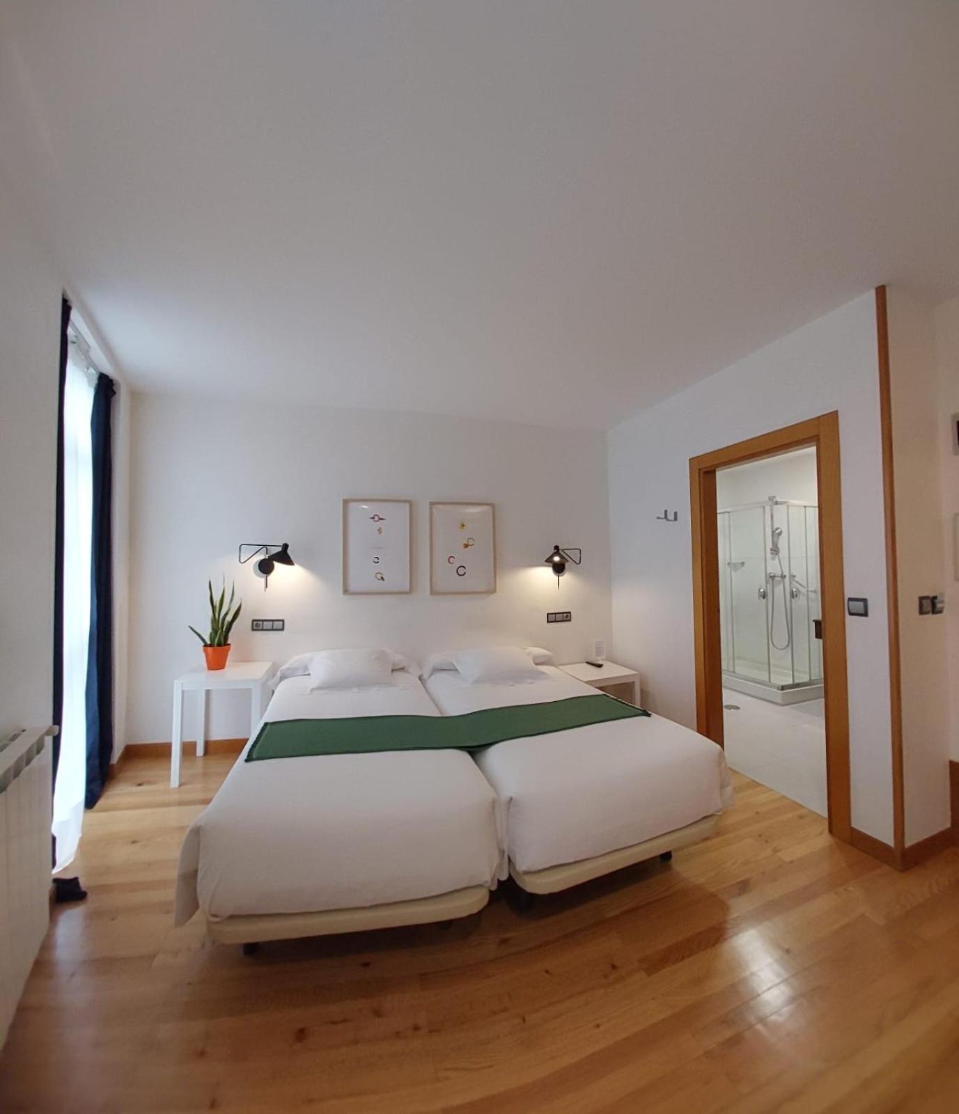 Hotel Nochendi Onís Eksteriør bilde
