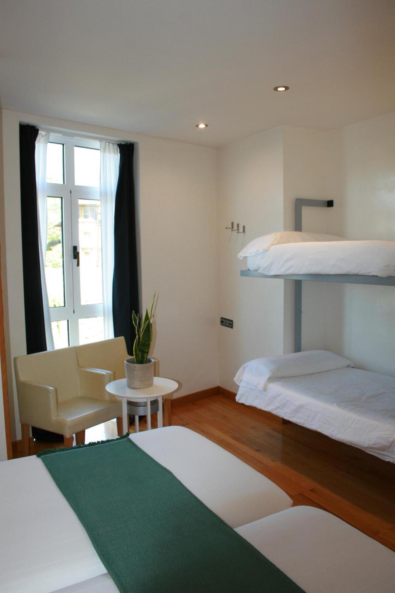 Hotel Nochendi Onís Eksteriør bilde