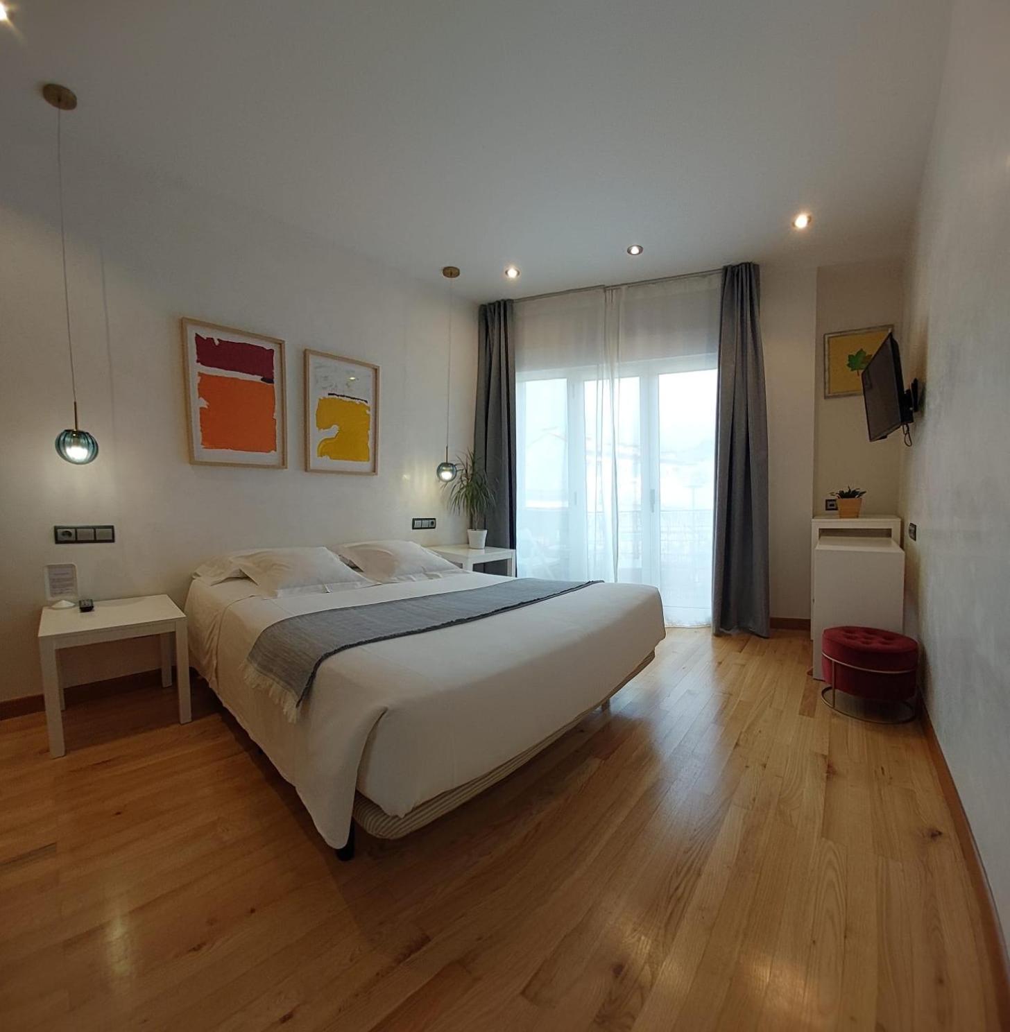 Hotel Nochendi Onís Eksteriør bilde