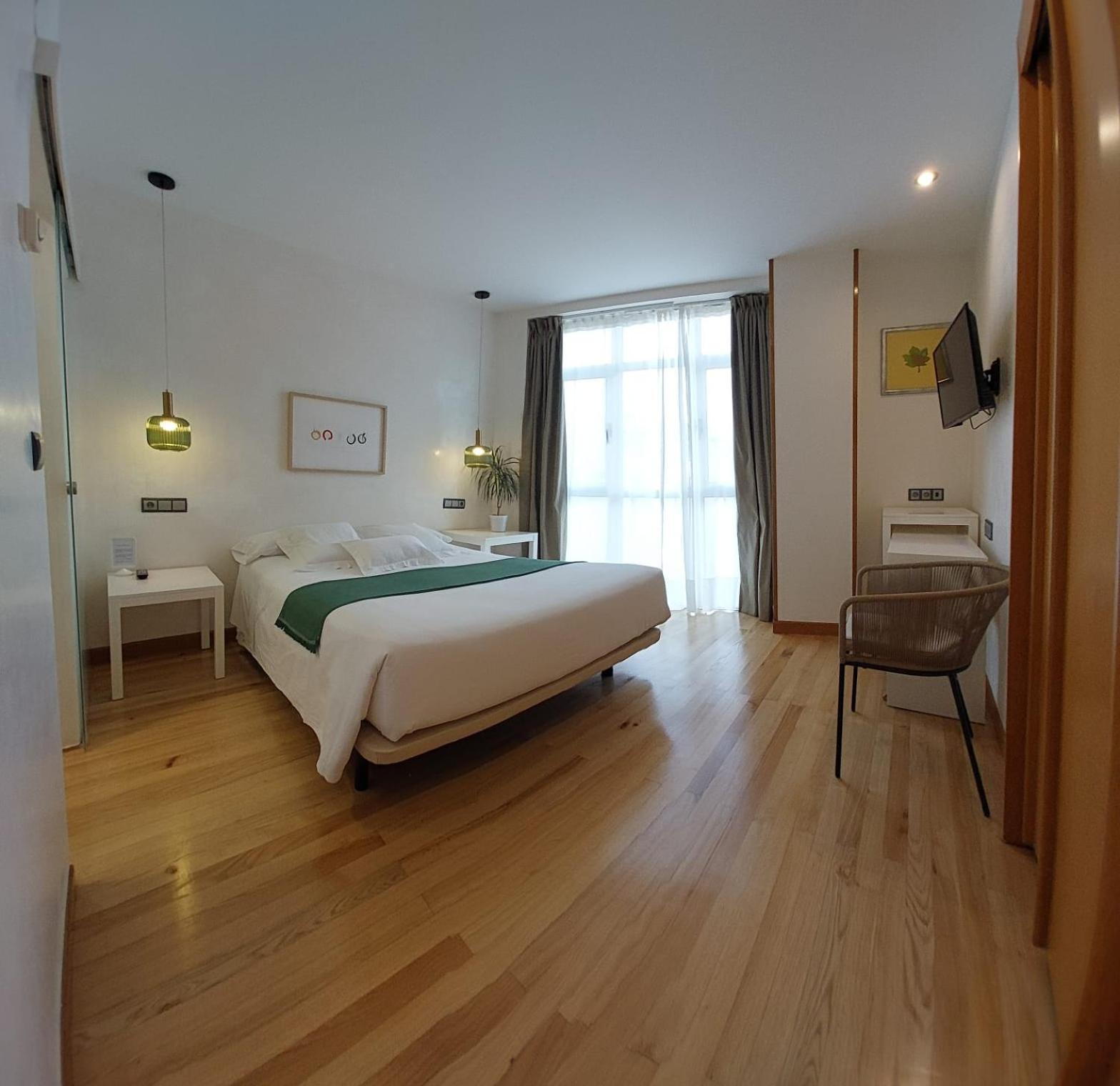 Hotel Nochendi Onís Eksteriør bilde