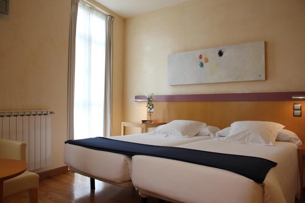 Hotel Nochendi Onís Eksteriør bilde