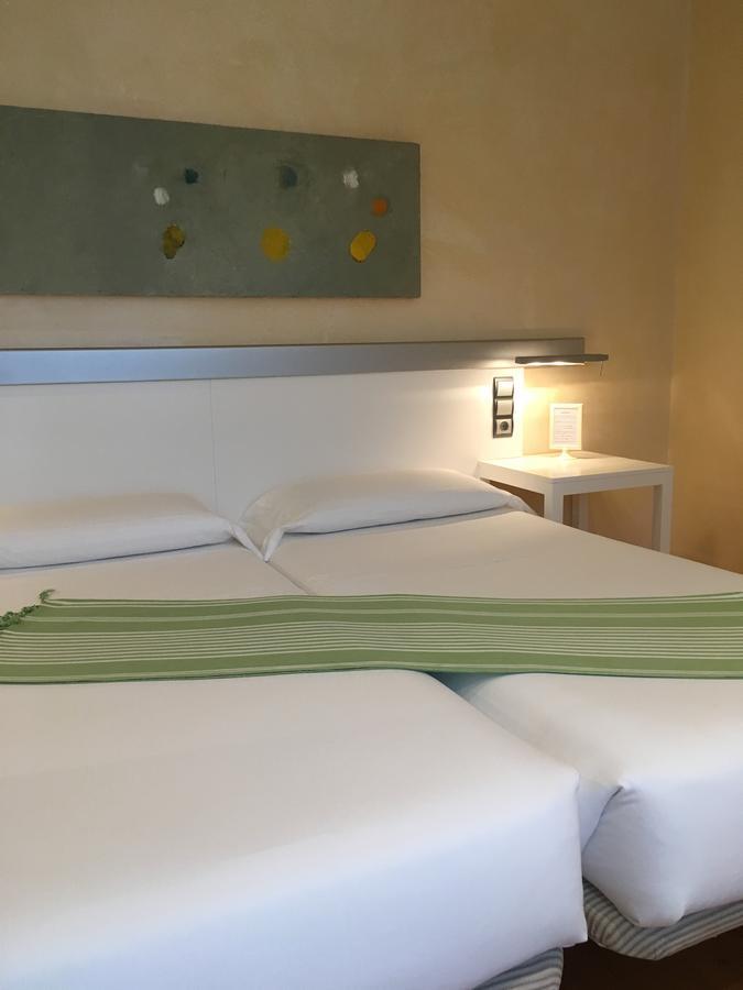 Hotel Nochendi Onís Eksteriør bilde