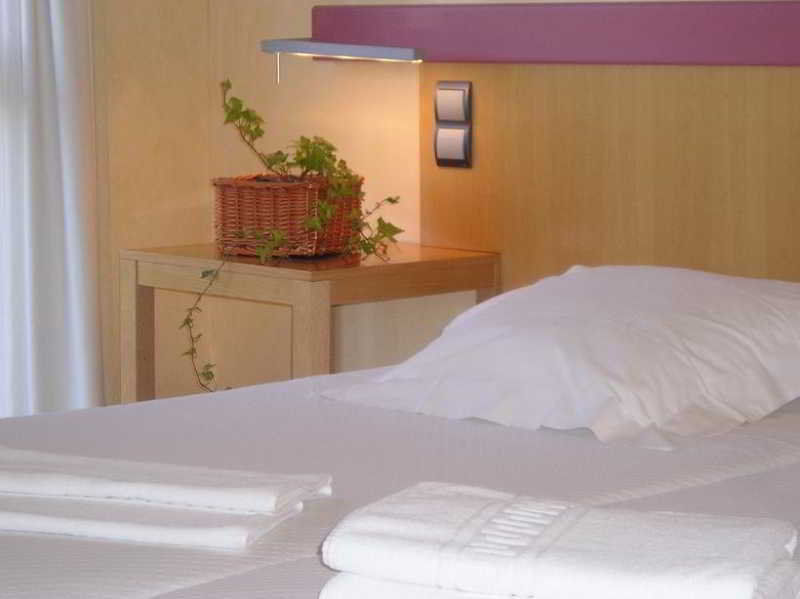 Hotel Nochendi Onís Eksteriør bilde
