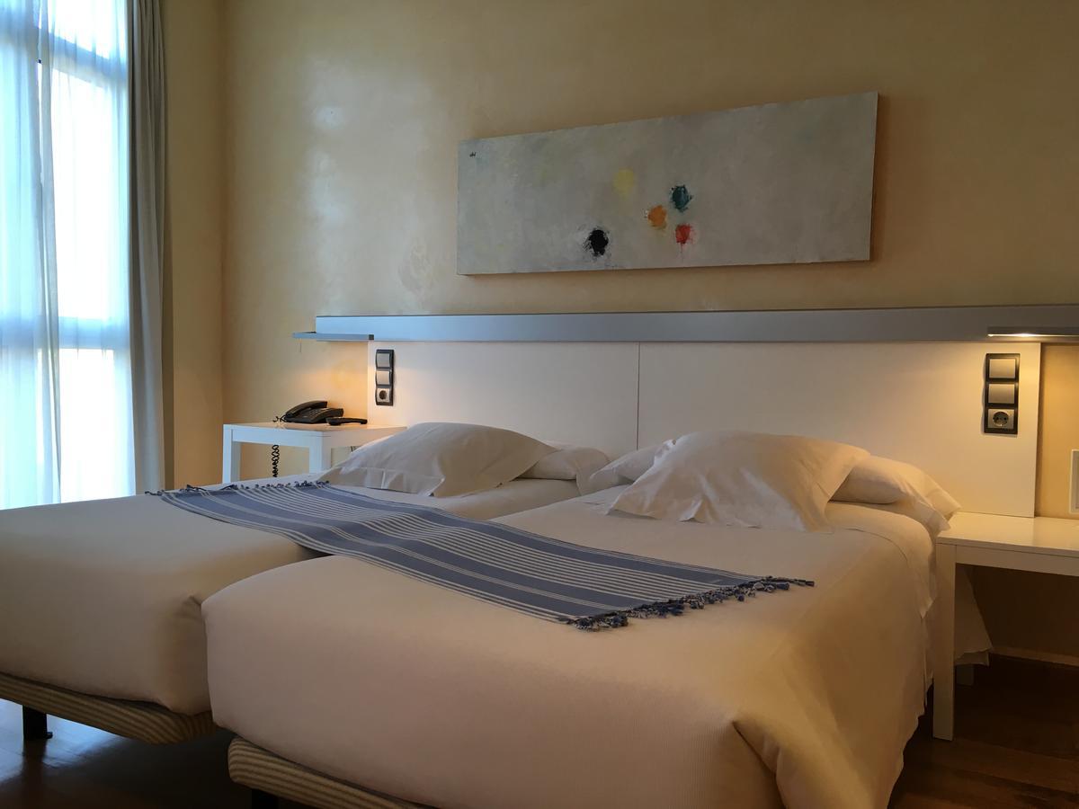 Hotel Nochendi Onís Eksteriør bilde